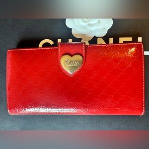 Good Condition Gucci Red Wallet